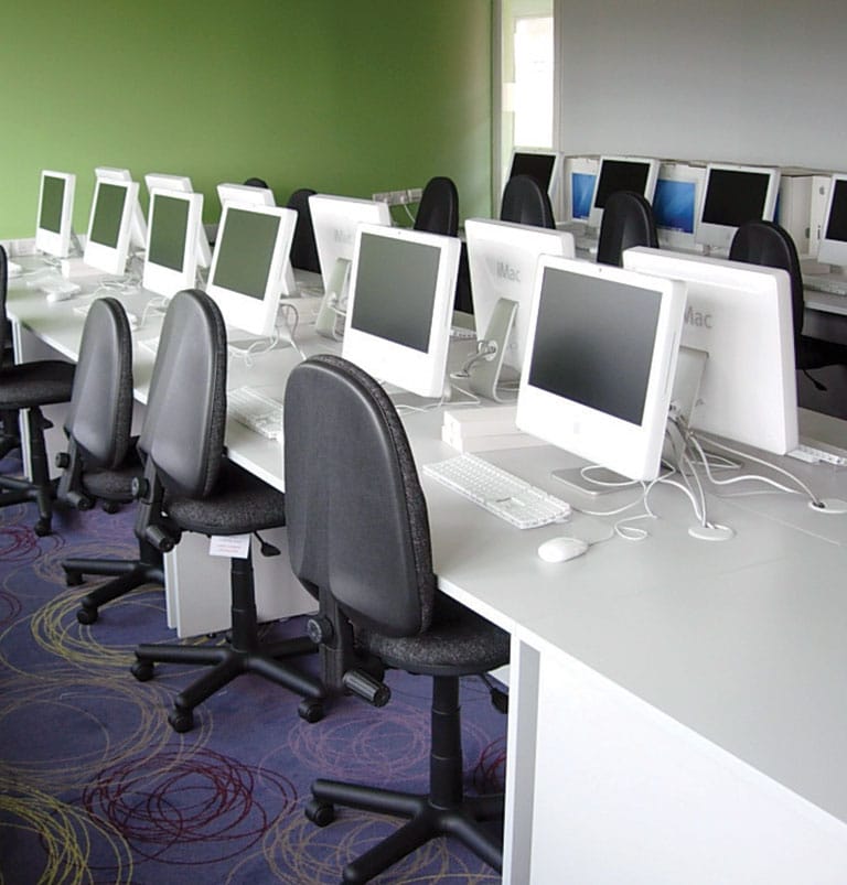 computer classroom for schools
